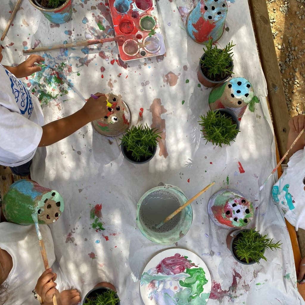 Taller infantil de pintura y plantas en Barcelona